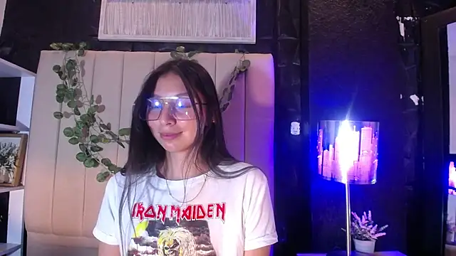 kendall saenz online show from 10/02/25, 07:32