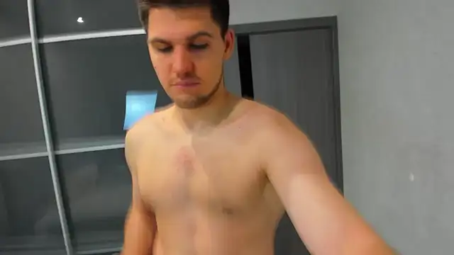 Snapshot of Alex_Brown_ chatting on 02/05/25, 02:16 Alex Brown online show from 02/05/25, 02:16