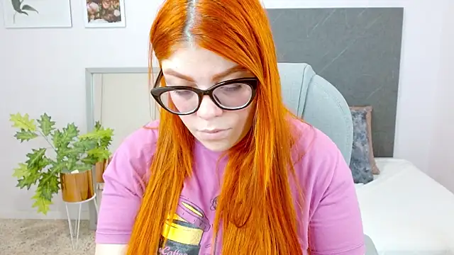 lucie nicolls online show from 12/11/24, 08:18