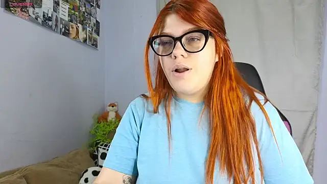 lucie nicolls online show from 02/21/25, 06:59