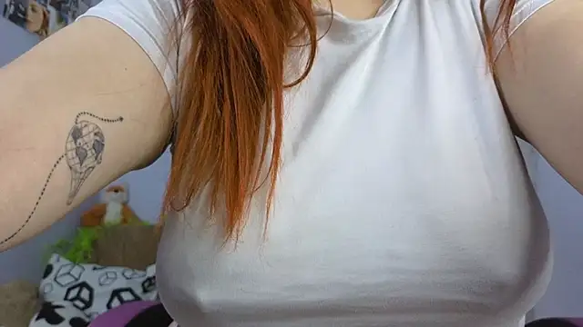 lucie nicolls online show from 02/24/25, 03:23