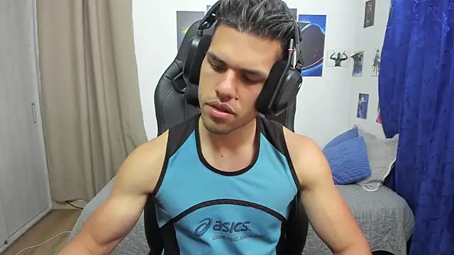 Snapshot of JacobKirito chatting on 12/21/24, 10:40 JacobKirito online show from 12/21/24, 10:40