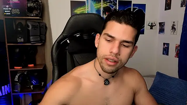 Snapshot of JacobKirito chatting on 12/15/25, 01:21 JacobKirito online show from 12/15/25, 01:21