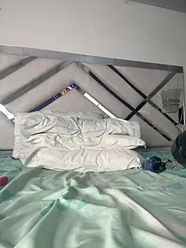 Snapshot of maybelline69 chatting on 02/27/26, 10:15 maybelline69 online show from 02/27/26, 10:15