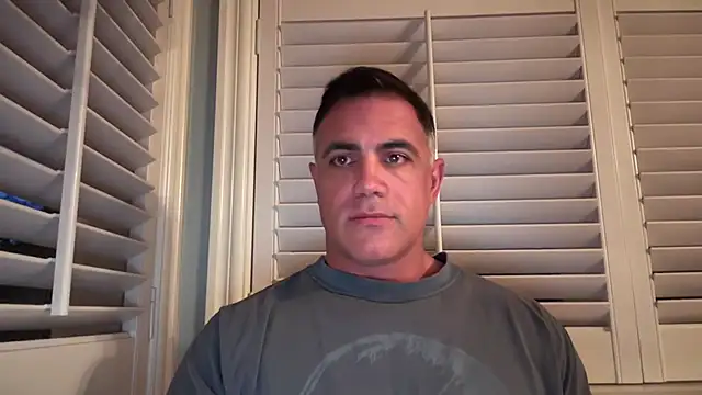 Snapshot of Bad_daddy21 chatting on 10/21/25, 01:34 Bad daddy21 online show from 10/21/25, 01:34