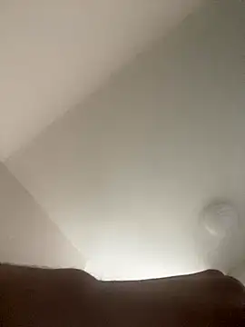 Snapshot of Vale_187 chatting on 11/29/25, 11:35 Vale 187 online show from 11/29/25, 11:35