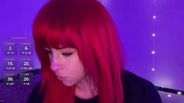 Snapshot of thatlittlefoxx chatting on 12/21/25, 05:36 thatlittlefoxx online show from 12/21/25, 05:36