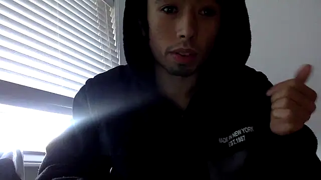 Snapshot of lilboygonewild chatting on 10/09/25, 07:56 lilboygonewild online show from 10/09/25, 07:56