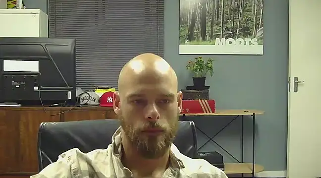 jjameson411 online show from 03/23/25, 05:43