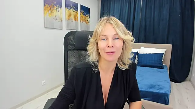 Snapshot of Sinty_Devis chatting on 01/18/25, 11:43 Sinty Devis online show from 01/18/25, 11:43