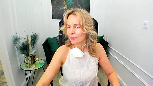 Snapshot of Sinty_Devis chatting on 05/21/26, 04:41 Sinty Devis online show from 05/21/26, 04:41