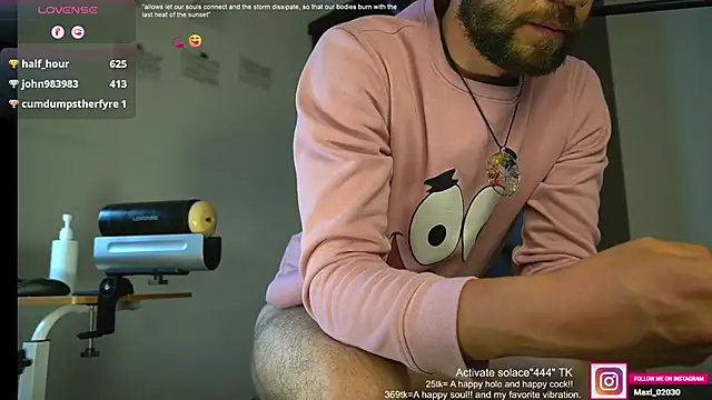 Snapshot of just_maxii chatting on 02/22/25, 10:20 just maxii online show from 02/22/25, 10:20