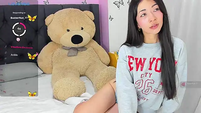 Snapshot of SophiaLiu chatting on 01/14/25, 02:50 SophiaLiu online show from 01/14/25, 02:50