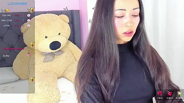 Snapshot of SophiaLiu chatting on 02/04/25, 11:49 SophiaLiu online show from 02/04/25, 11:49