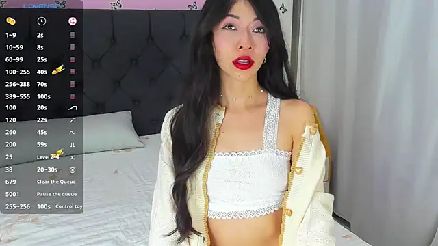 Snapshot of SophiaLiu chatting on 03/09/25, 02:18 SophiaLiu online show from 03/09/25, 02:18