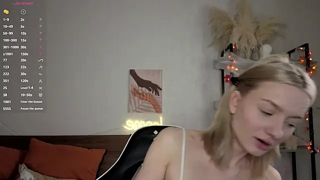 IdaValenti online show from 11/13/25, 11:03