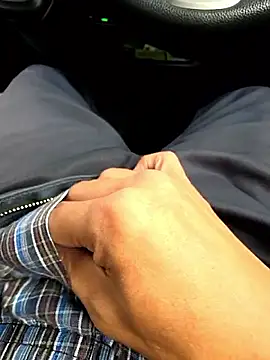 Snapshot of mjiyk1130 chatting on 09/15/25, 08:03 mjiyk1130 online show from 09/15/25, 08:03