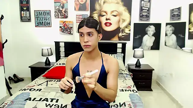 Snapshot of VeronicaReynolds chatting on 03/02/26, 12:01 VeronicaReynolds online show from 03/02/26, 12:01