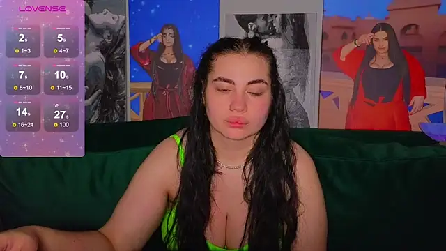 Snapshot of Nikki_Kardashian chatting on 12/05/24, 09:39 Nikki Kardashian online show from 12/05/24, 09:39