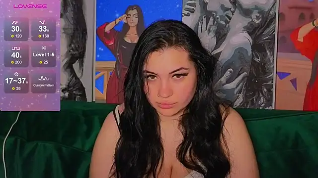 Snapshot of Nikki_Kardashian chatting on 12/28/24, 02:22 Nikki Kardashian online show from 12/28/24, 02:22