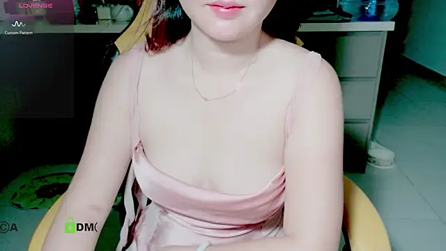 Emi-Vibes- online show from 06/15/26, 08:44