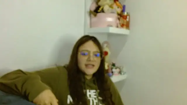 Snapshot of _Sarahh_0 chatting on 12/10/24, 02:16  Sarahh 0 online show from 12/10/24, 02:16