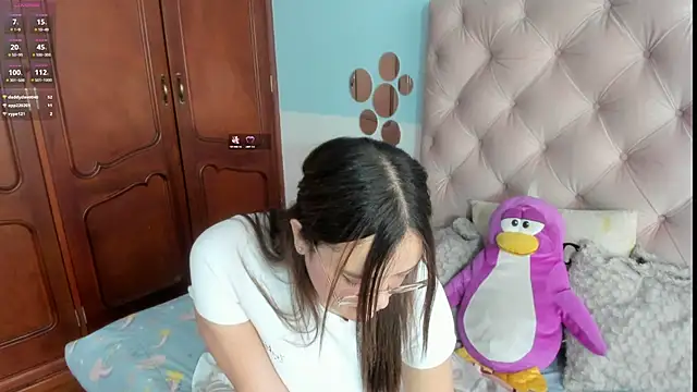 Snapshot of _Sarahh_0 chatting on 01/23/25, 04:48  Sarahh 0 online show from 01/23/25, 04:48