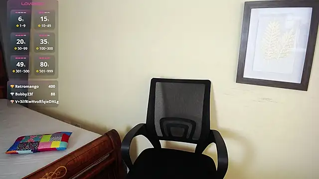 Snapshot of _Sarahh_0 chatting on 03/20/25, 08:51  Sarahh 0 online show from 03/20/25, 08:51