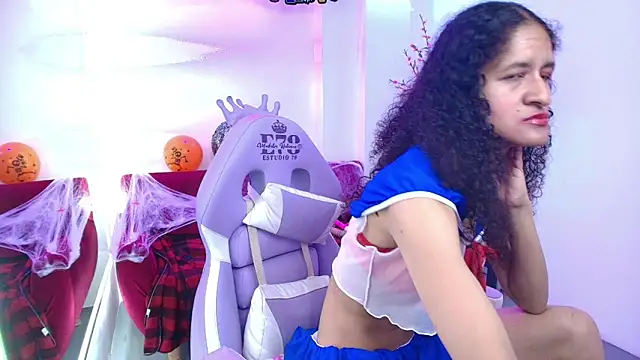 Snapshot of Alice_candace chatting on 11/01/25, 08:22 Alice candace online show from 11/01/25, 08:22