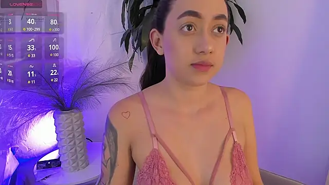 moll1e  online show from 03/22/25, 02:27