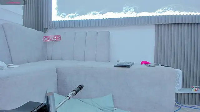 Apolo Bianco  online show from 10/29/25, 10:44