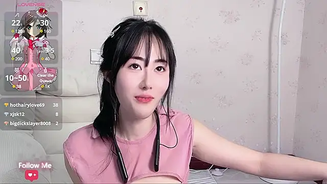 Snapshot of qiqi-- chatting on 12/13/24, 09:46 qiqi-- online show from 12/13/24, 09:46