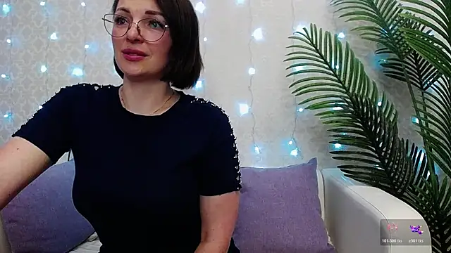 Snapshot of Camelia_Lillie chatting on 05/15/26, 11:23 Camelia Lillie online show from 05/15/26, 11:23