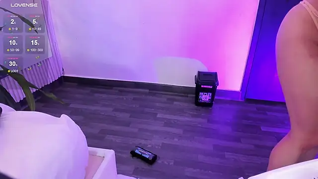 Snapshot of EriKlein chatting on 10/16/25, 10:55 EriKlein online show from 10/16/25, 10:55