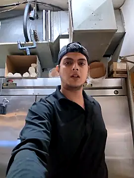 Snapshot of Cutekillerhunk chatting on 04/01/26, 12:22 Cutekillerhunk online show from 04/01/26, 12:22