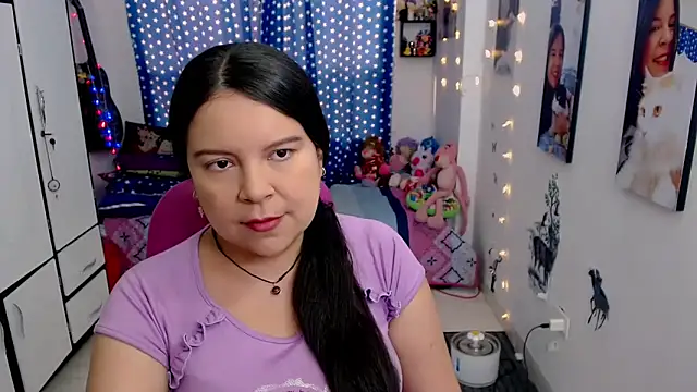 claryssa  online show from 01/18/25, 08:51