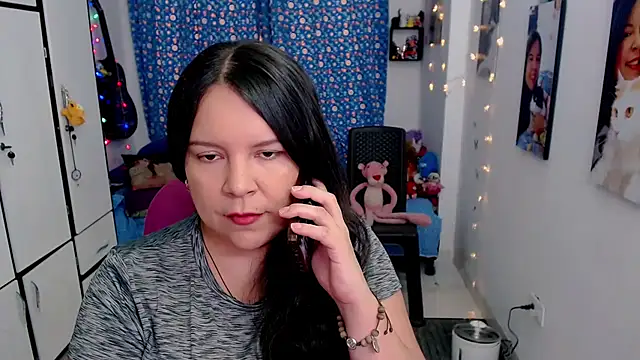 claryssa  online show from 09/25/25, 07:17