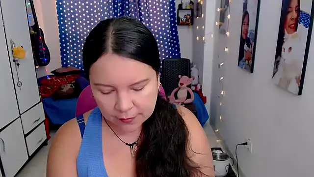 claryssa  online show from 11/24/25, 09:03