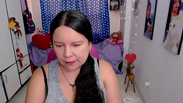 claryssa  online show from 02/12/26, 09:43