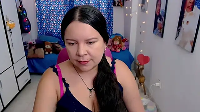 claryssa  online show from 03/16/26, 06:45