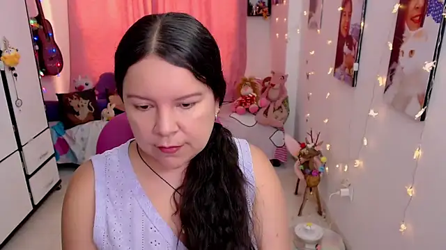 claryssa  online show from 05/17/26, 09:00