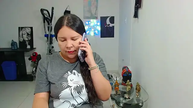 claryssa  online show from 05/31/26, 04:09