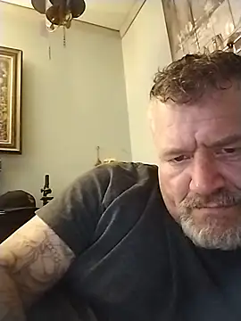 Snapshot of bigdoog8 chatting on 06/16/26, 10:12 bigdoog8 online show from 06/16/26, 10:12
