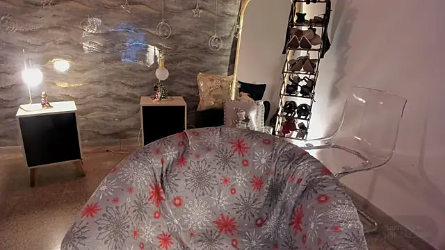 Snapshot of samara_smithh chatting on 11/30/25, 11:58 samara smithh online show from 11/30/25, 11:58