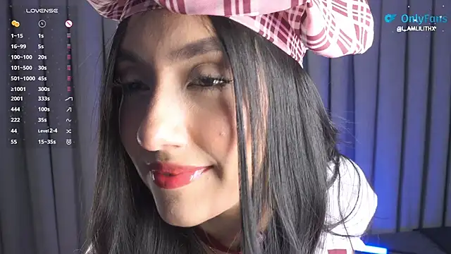 Snapshot of yourlittlesucubus chatting on 11/07/25, 10:21 yourlittlesucubus online show from 11/07/25, 10:21