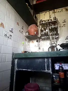 Snapshot of Sand-1 chatting on 12/10/24, 03:41 Sand-1 online show from 12/10/24, 03:41