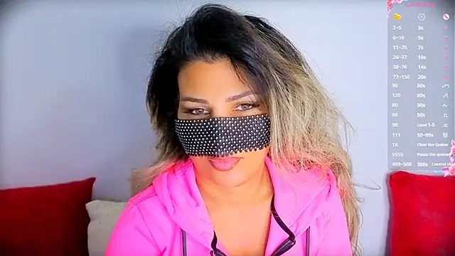 Turkish Latina online show from 10/05/25, 07:12