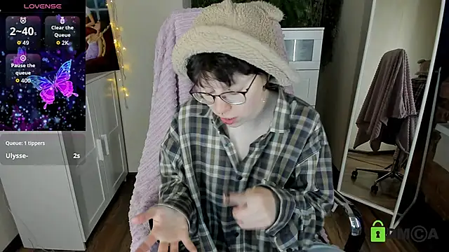 Melissa Wells online show from 10/02/25, 08:38