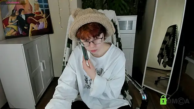 Melissa Wells online show from 11/21/25, 03:54