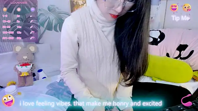 Snapshot of Ly__ chatting on 02/09/26, 03:32 Ly online show from 02/09/26, 03:32